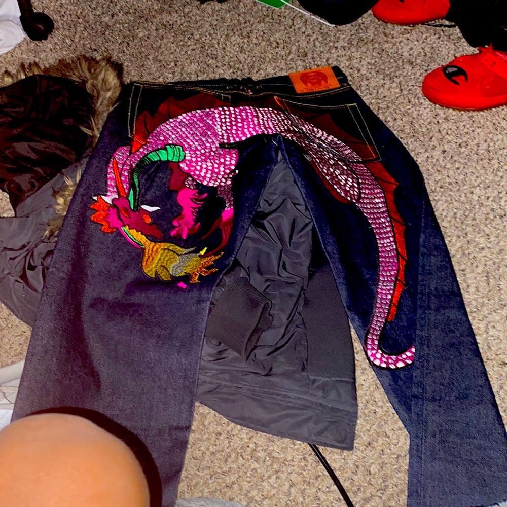 Jeans took off tags before realizing that the pants were way to big